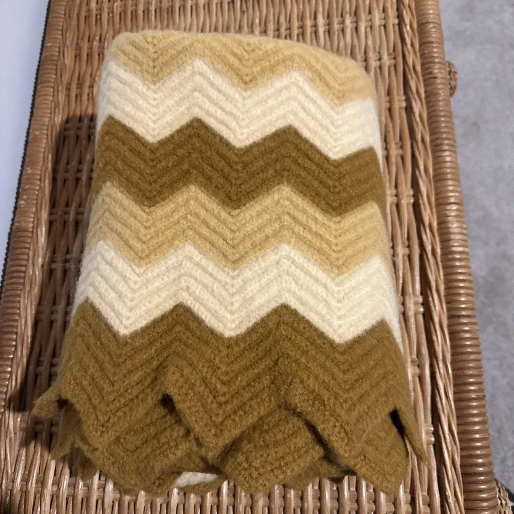 VTG‎ Grandma Made Wool Afghan Chevron Brown Zigzag Lap Blanket Throw